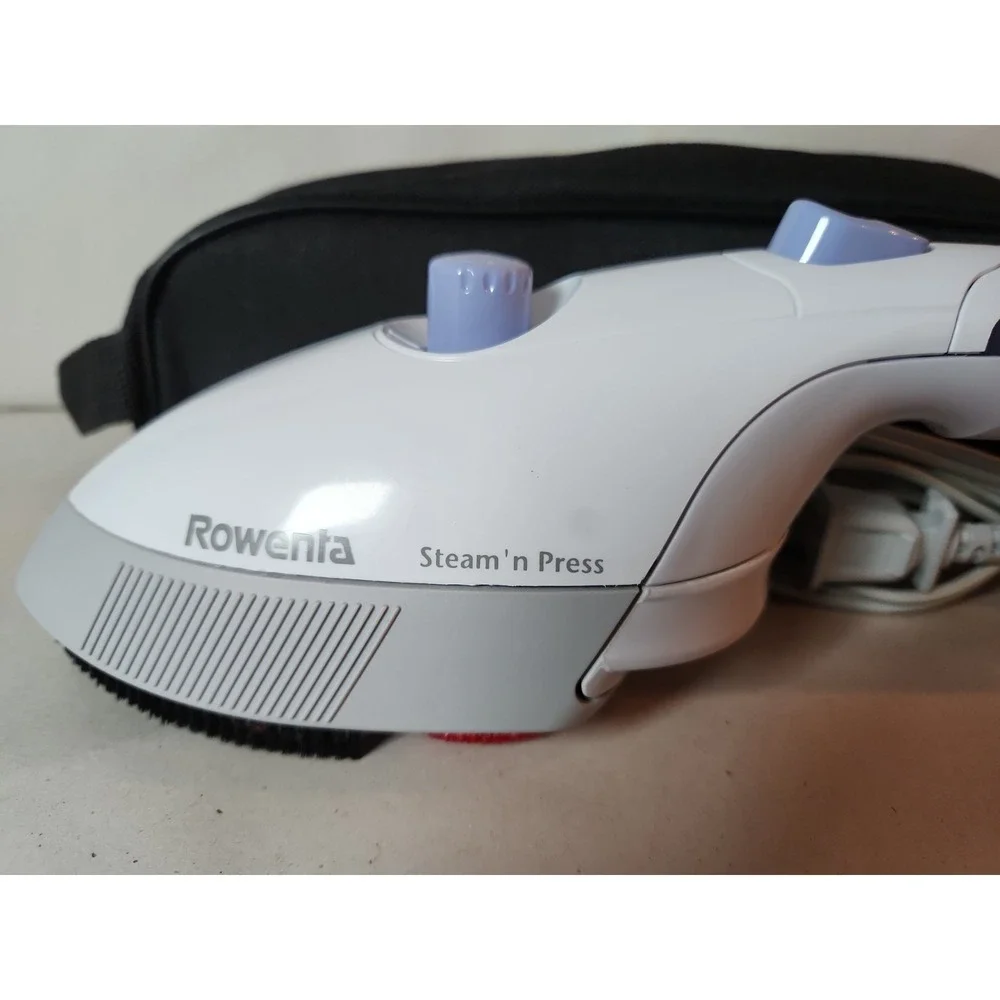 Rowenta DA75 Steam N Press Compact Travel Iron + Case 120/240 Dual‎ Voltage EUC